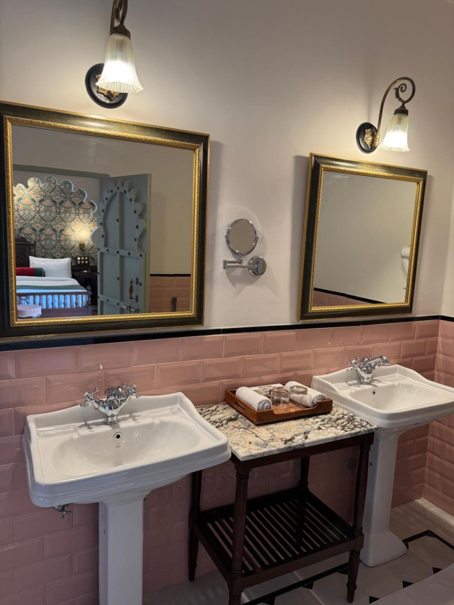 Amet Haveli - A Heritage Hotel Udajpur Zewnętrze zdjęcie